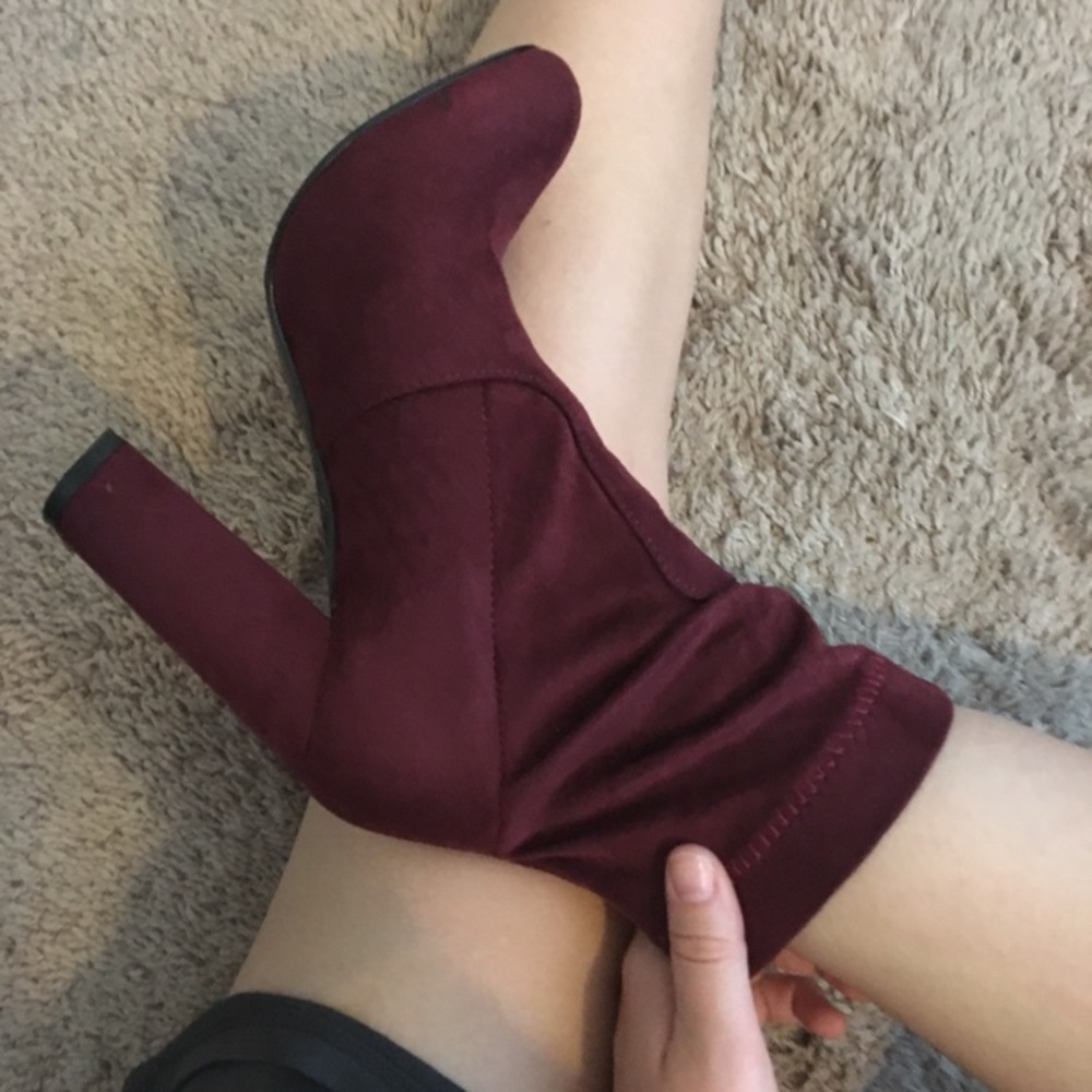 Yoki Sock Boots - Size 6 1/2